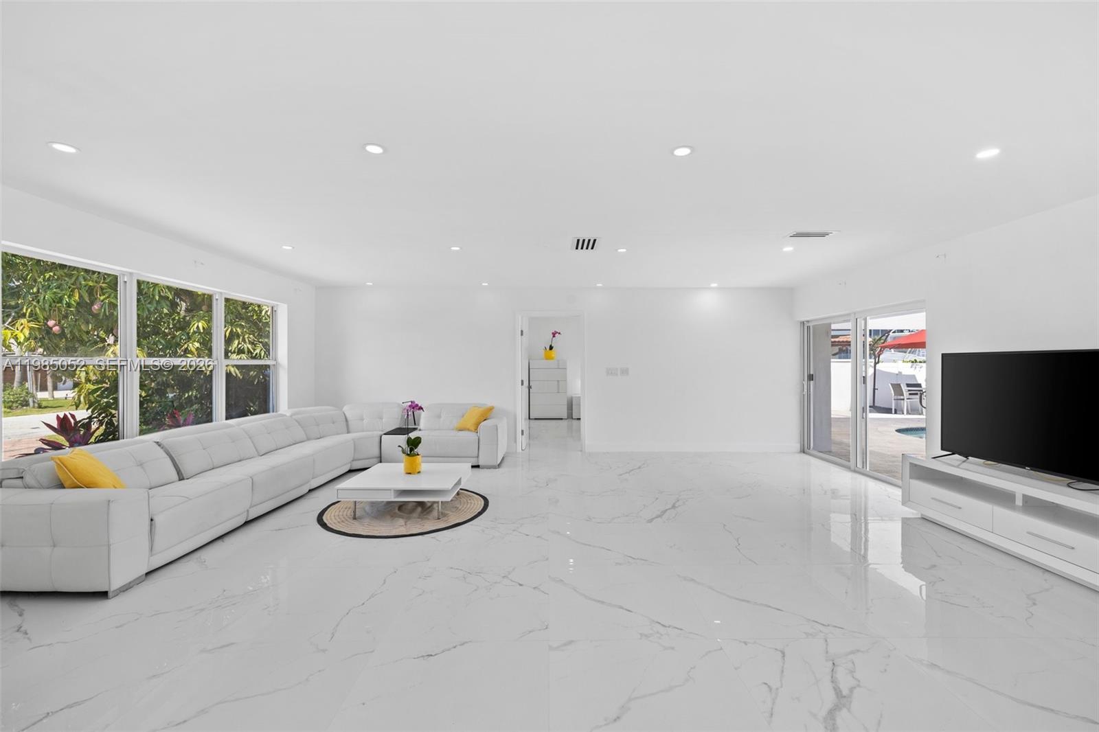 CORAL RIDGE COUNTRY CLUB - Residential