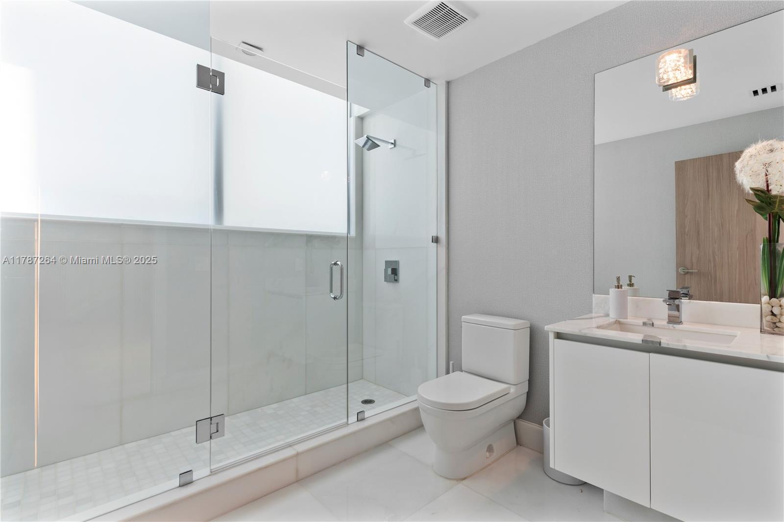 PARQUE TOWERS CONDO - Residential