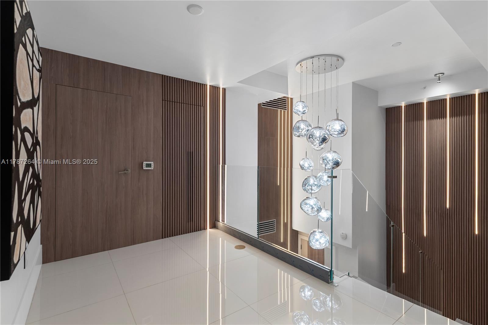 PARQUE TOWERS CONDO - Residential