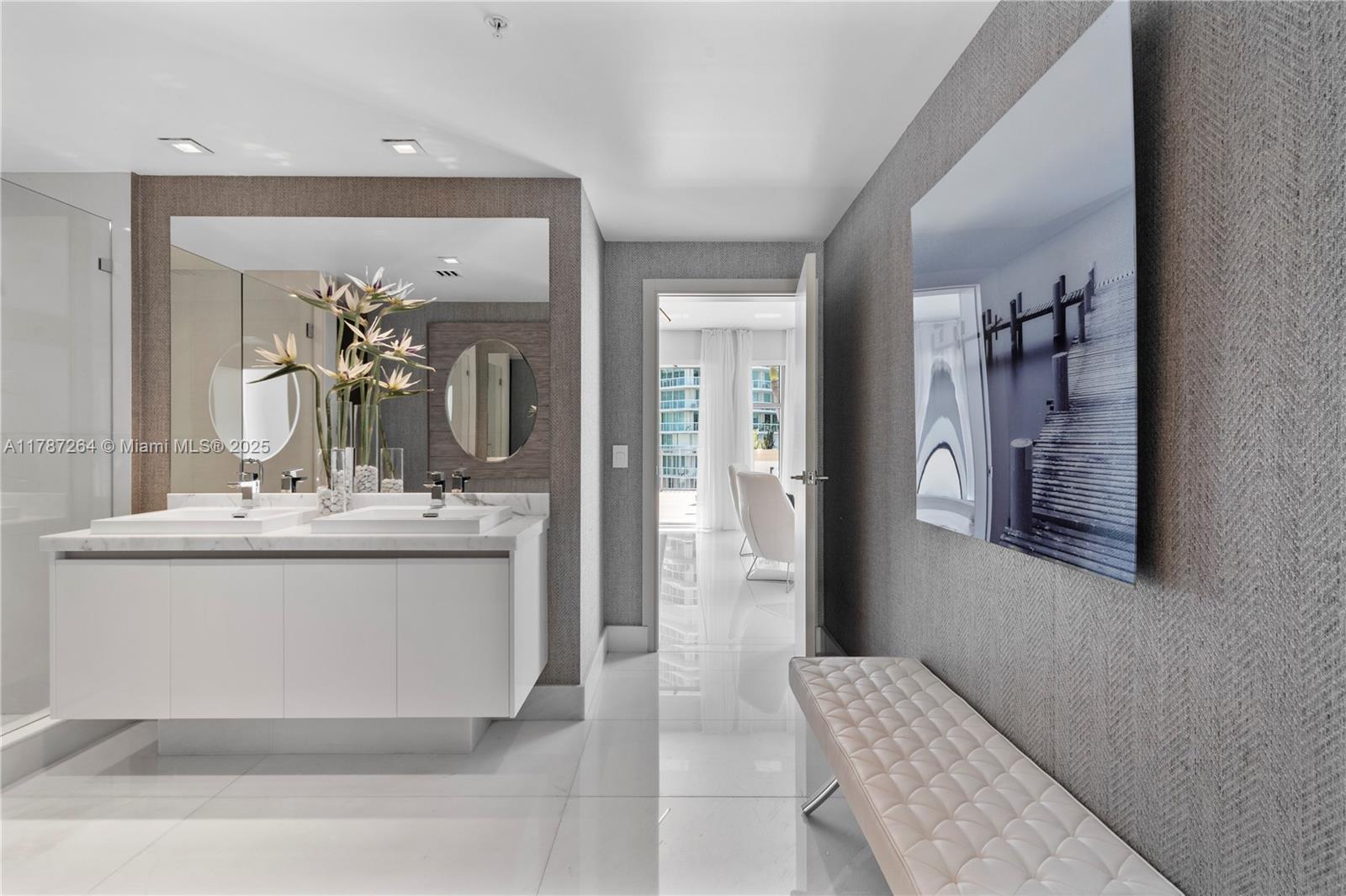 PARQUE TOWERS CONDO - Residential