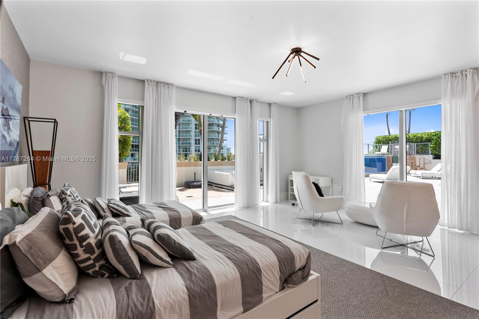 PARQUE TOWERS CONDO - Residential