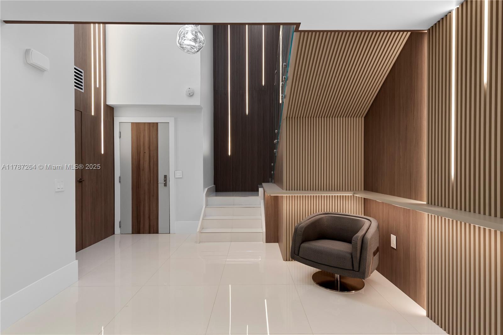 PARQUE TOWERS CONDO - Residential