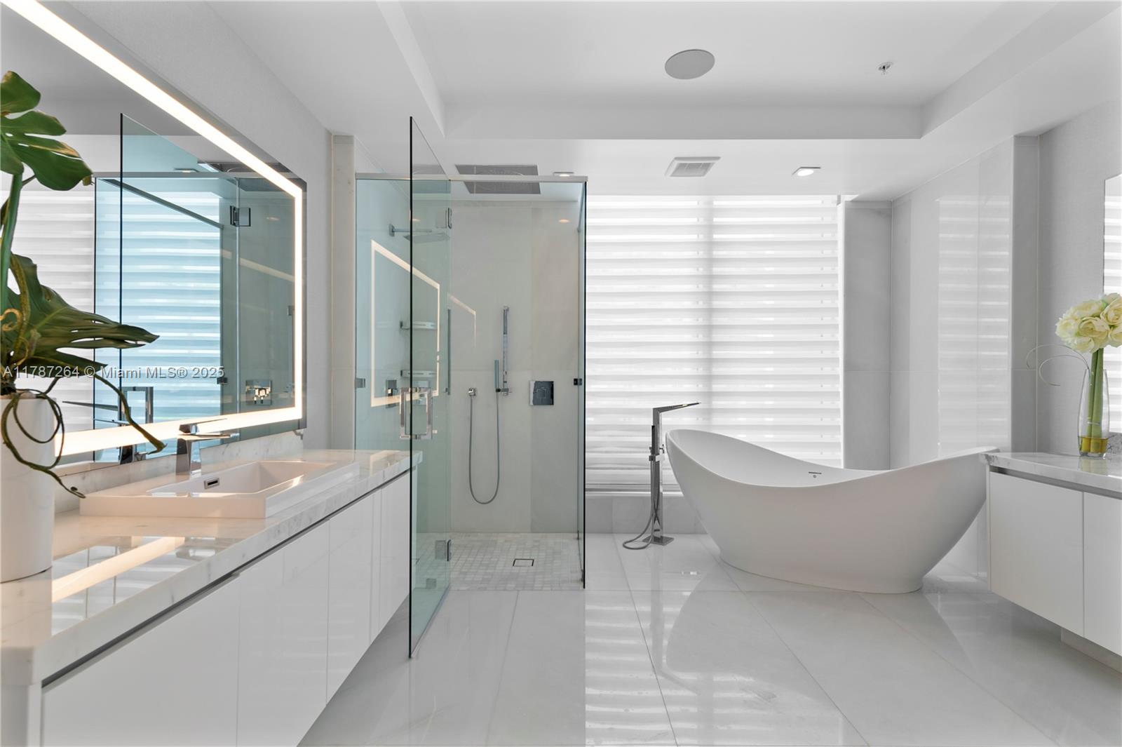 PARQUE TOWERS CONDO - Residential