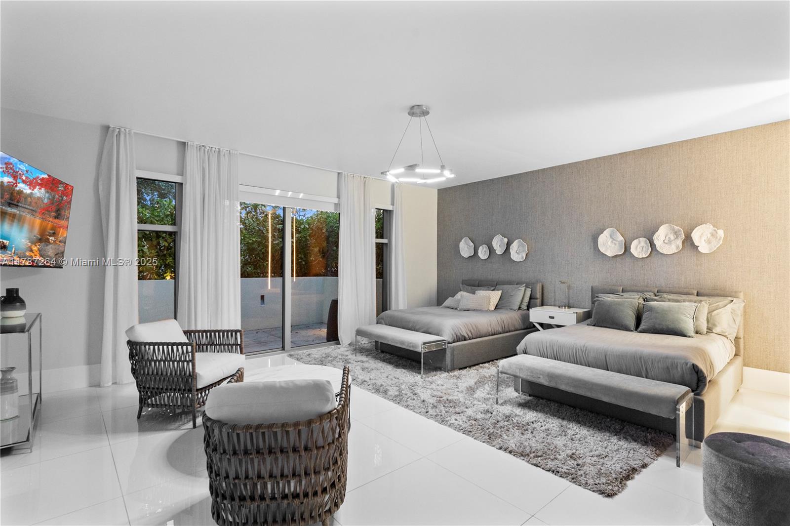 PARQUE TOWERS CONDO - Residential