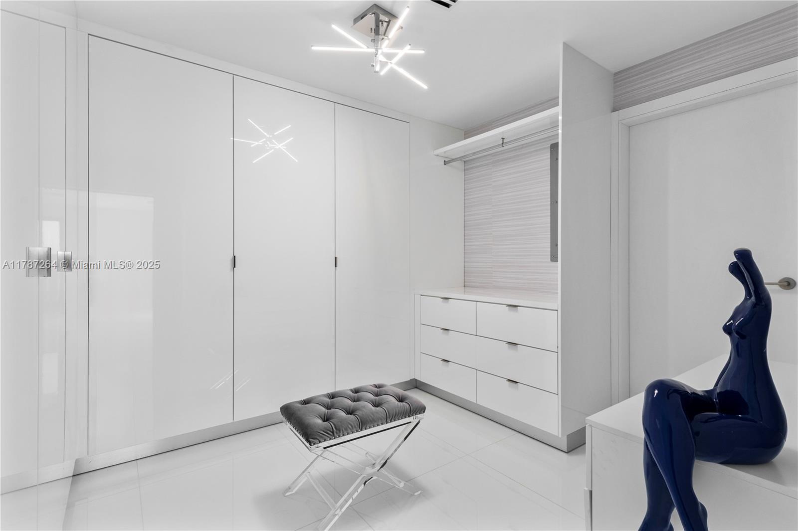 PARQUE TOWERS CONDO - Residential