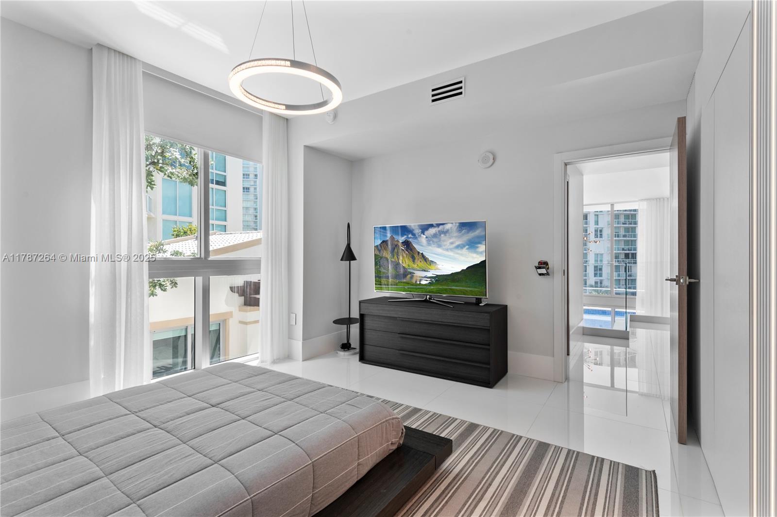 PARQUE TOWERS CONDO - Residential