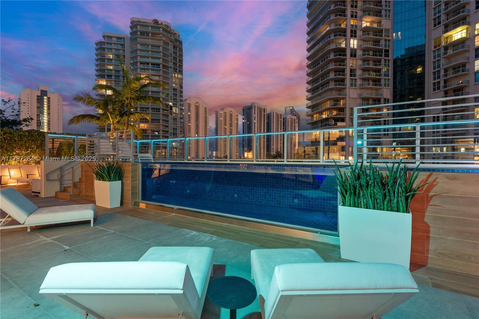 PARQUE TOWERS CONDO - Residential