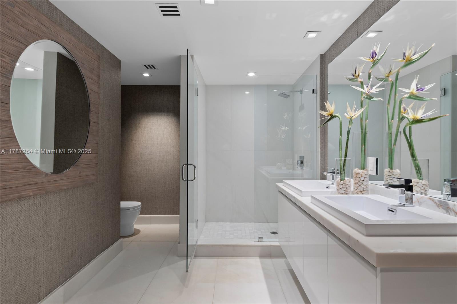 PARQUE TOWERS CONDO - Residential