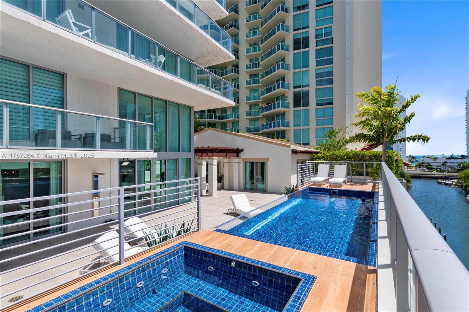 PARQUE TOWERS CONDO - Residential