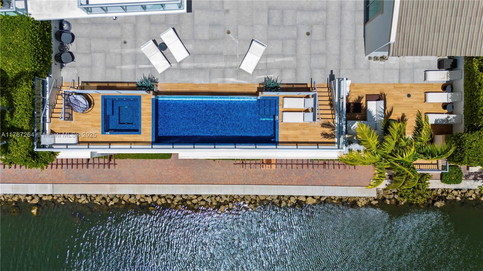 PARQUE TOWERS CONDO - Residential