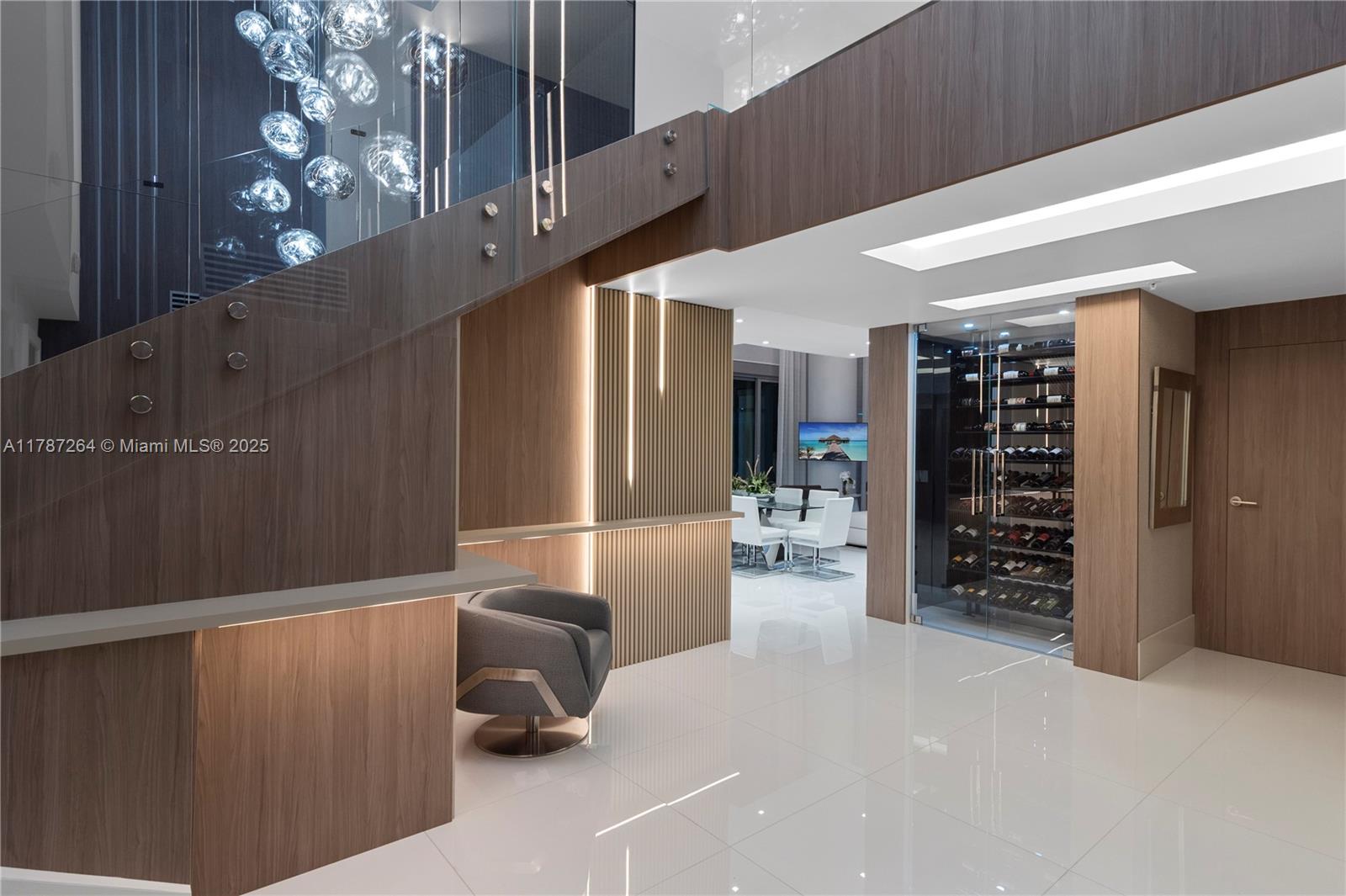 PARQUE TOWERS CONDO - Residential