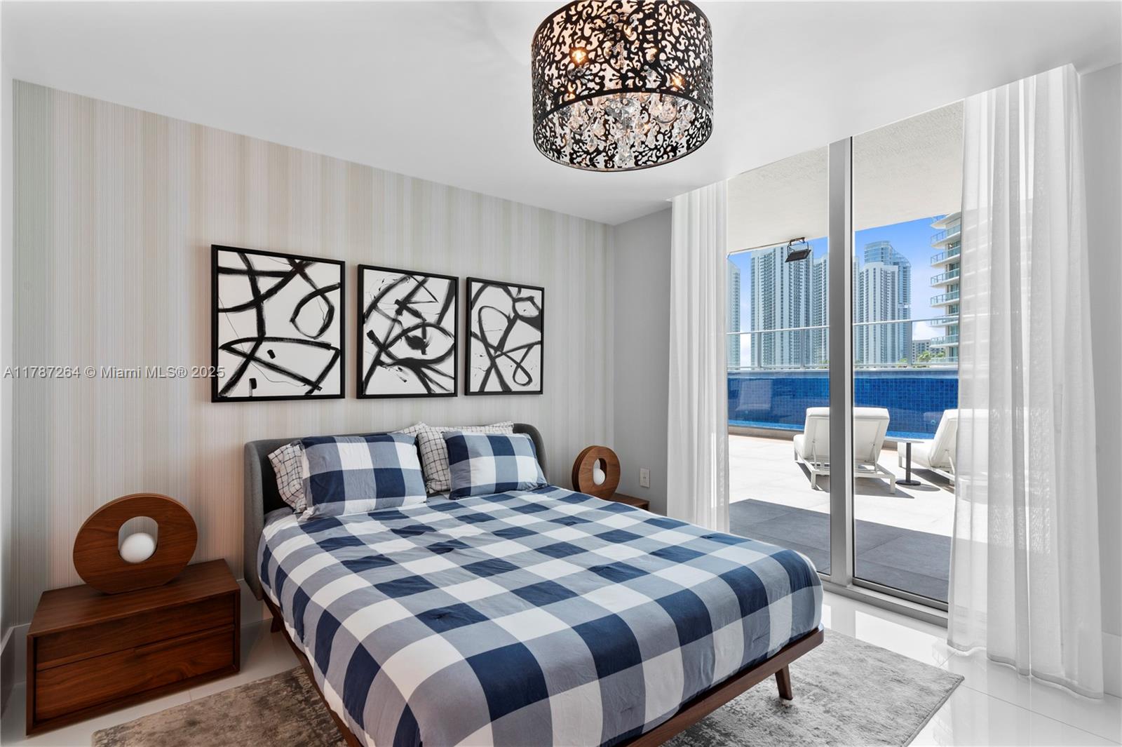 PARQUE TOWERS CONDO - Residential