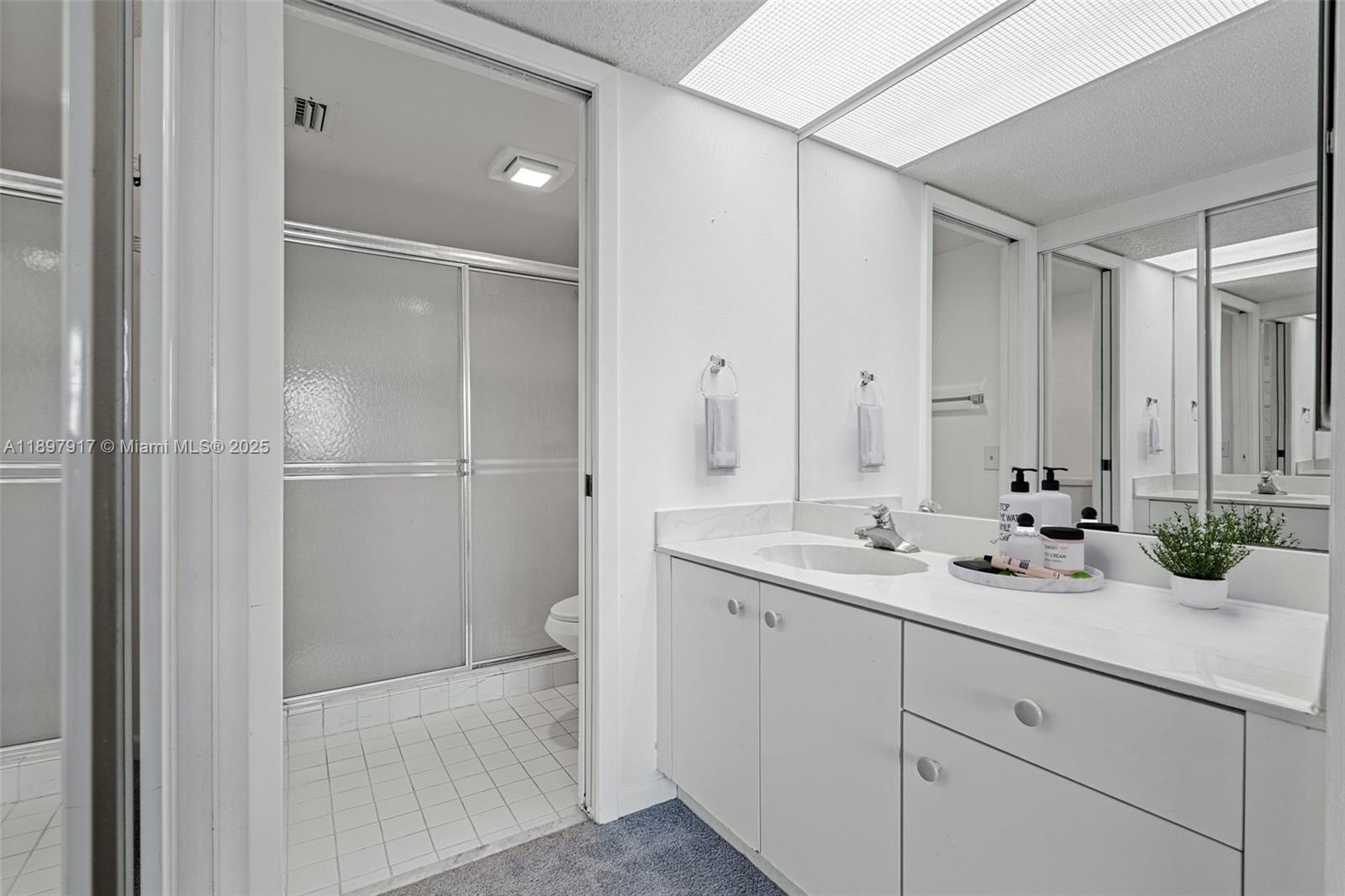 KEYS GATE CONDO NO SEVEN - Residential