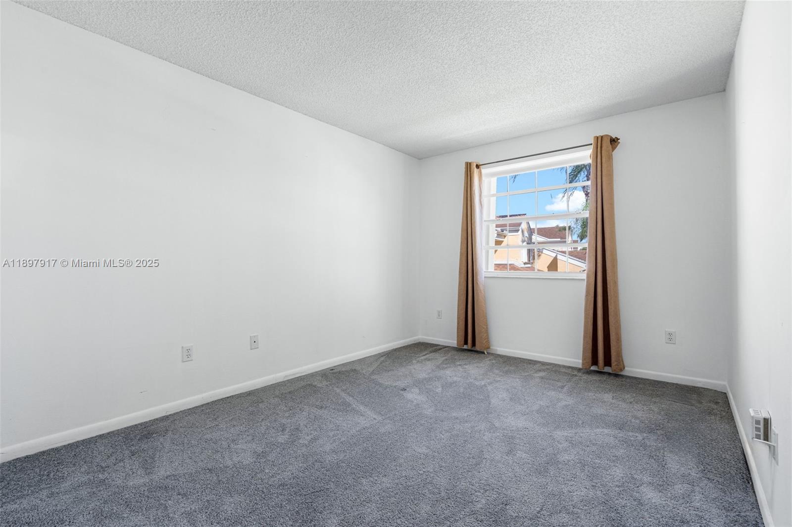KEYS GATE CONDO NO SEVEN - Residential