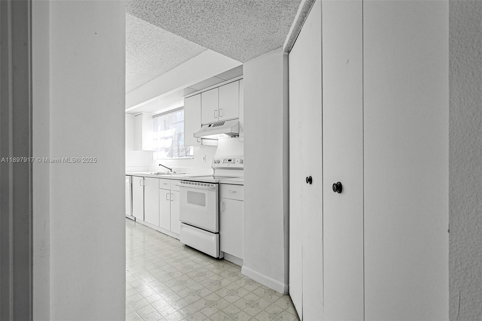 KEYS GATE CONDO NO SEVEN - Residential