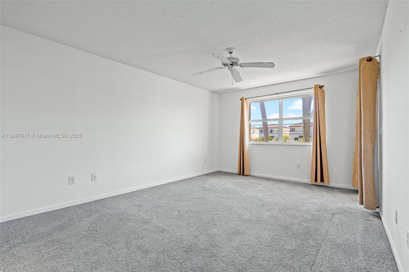 KEYS GATE CONDO NO SEVEN - Residential