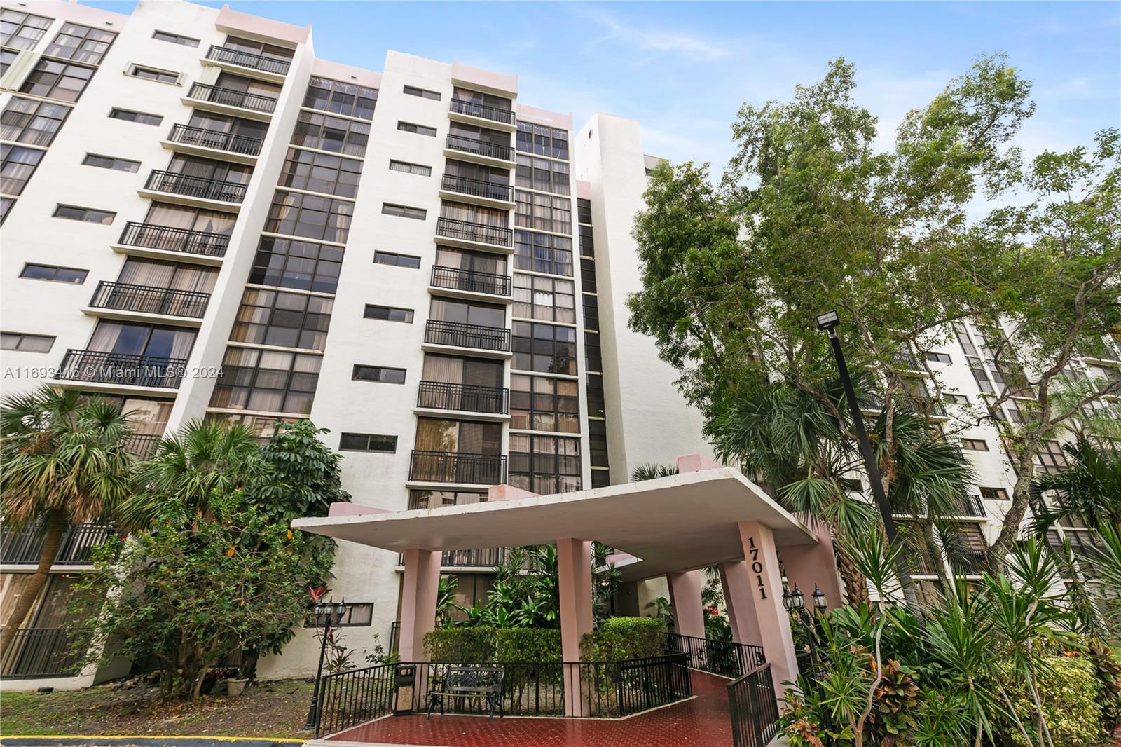 Property for Sale at 17011 N Bay Rd 612, Sunny Isles Beach, Miami-Dade County, Florida - Bedrooms: 1 
Bathrooms: 2  - $310,000