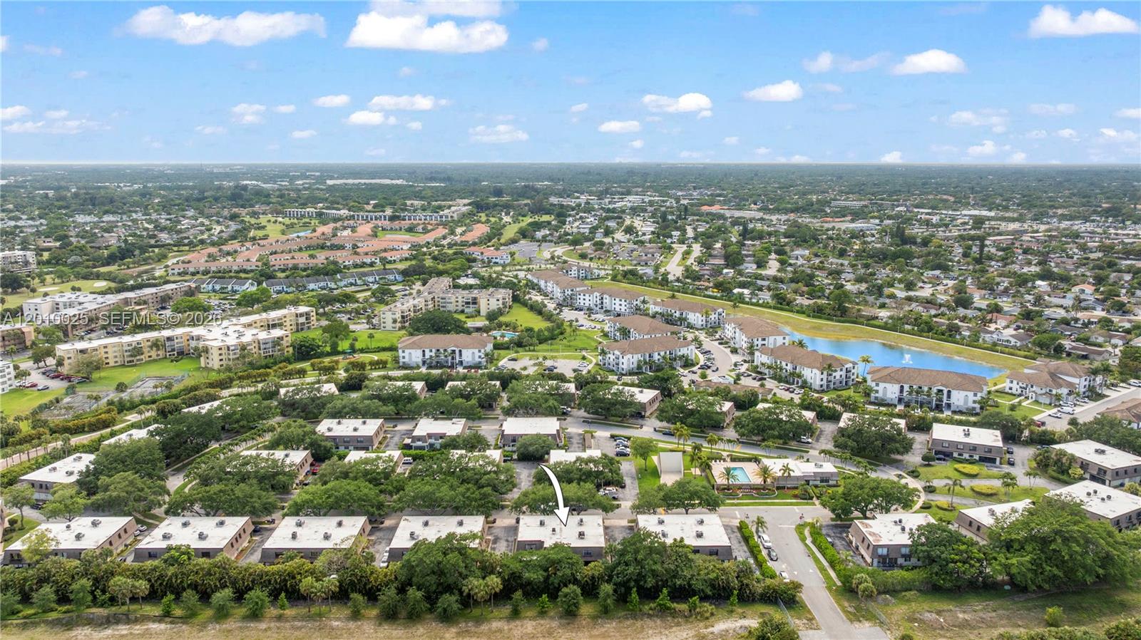 CHATEAU ON THE KNOLL - Residential