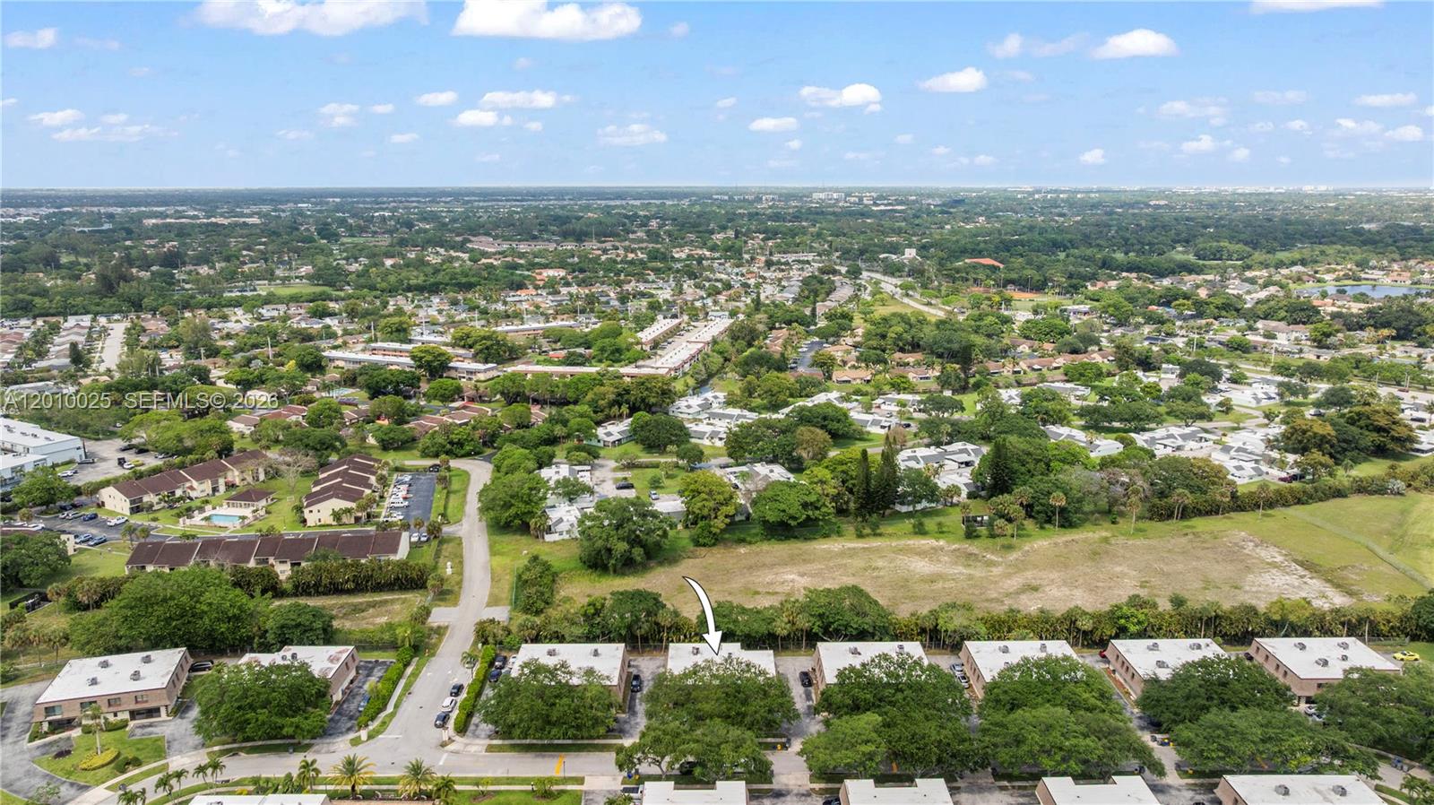 CHATEAU ON THE KNOLL - Residential