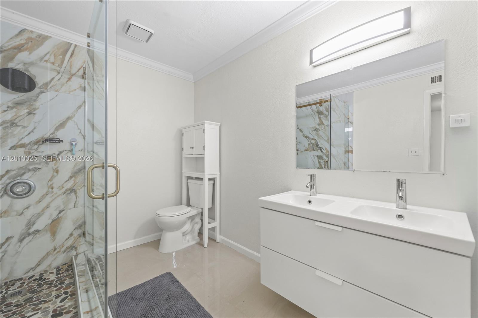 CHATEAU ON THE KNOLL - Residential