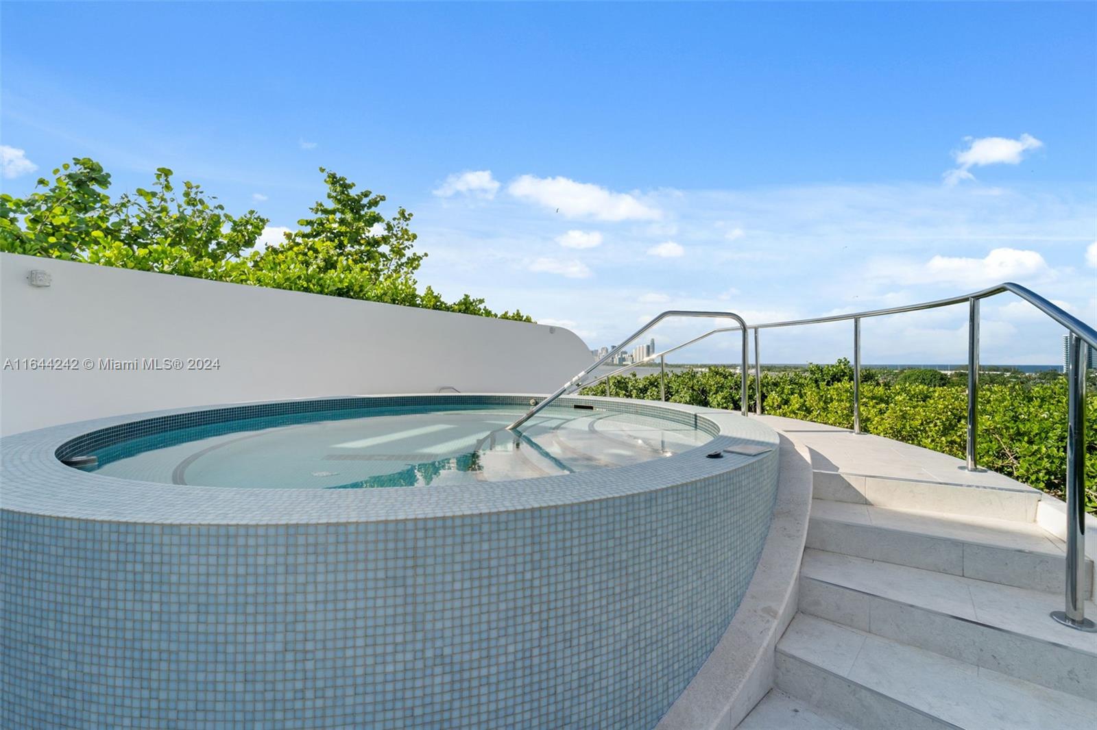 Onda Residences - Residential