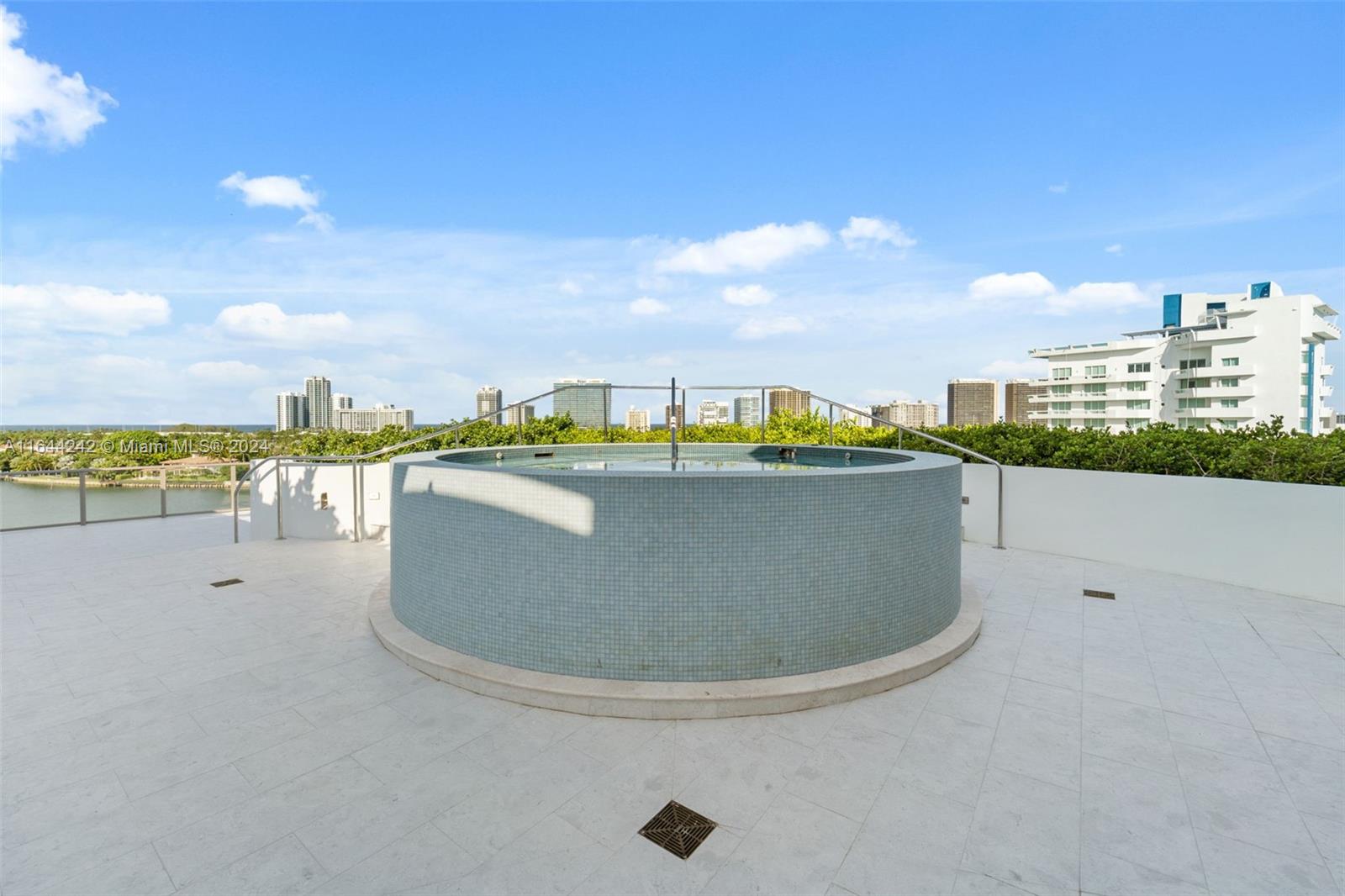 Onda Residences - Residential