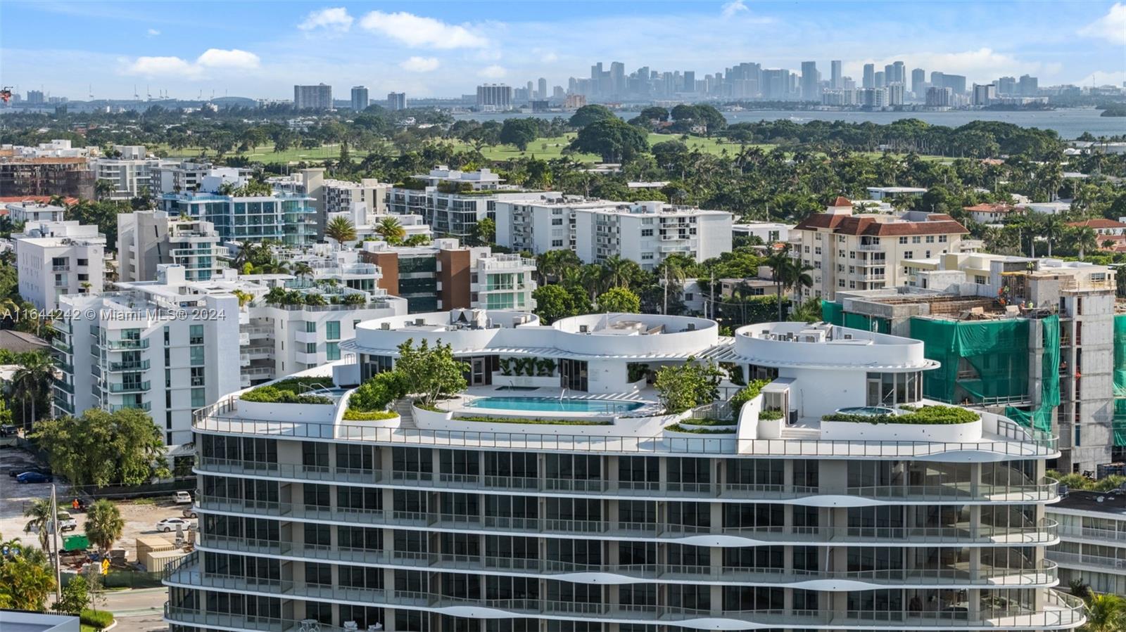 Onda Residences - Residential