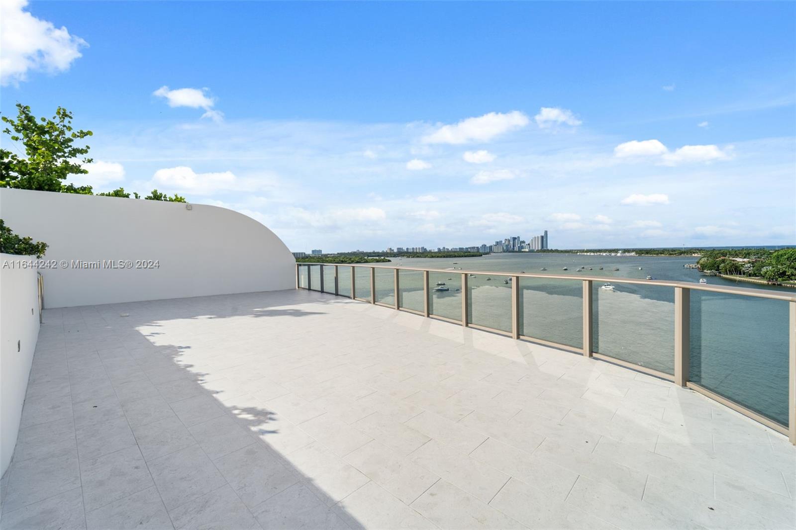 Onda Residences - Residential