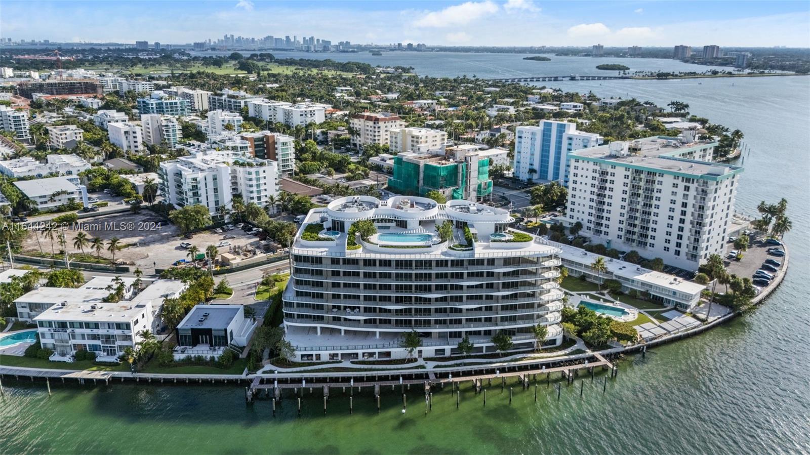 Onda Residences - Residential