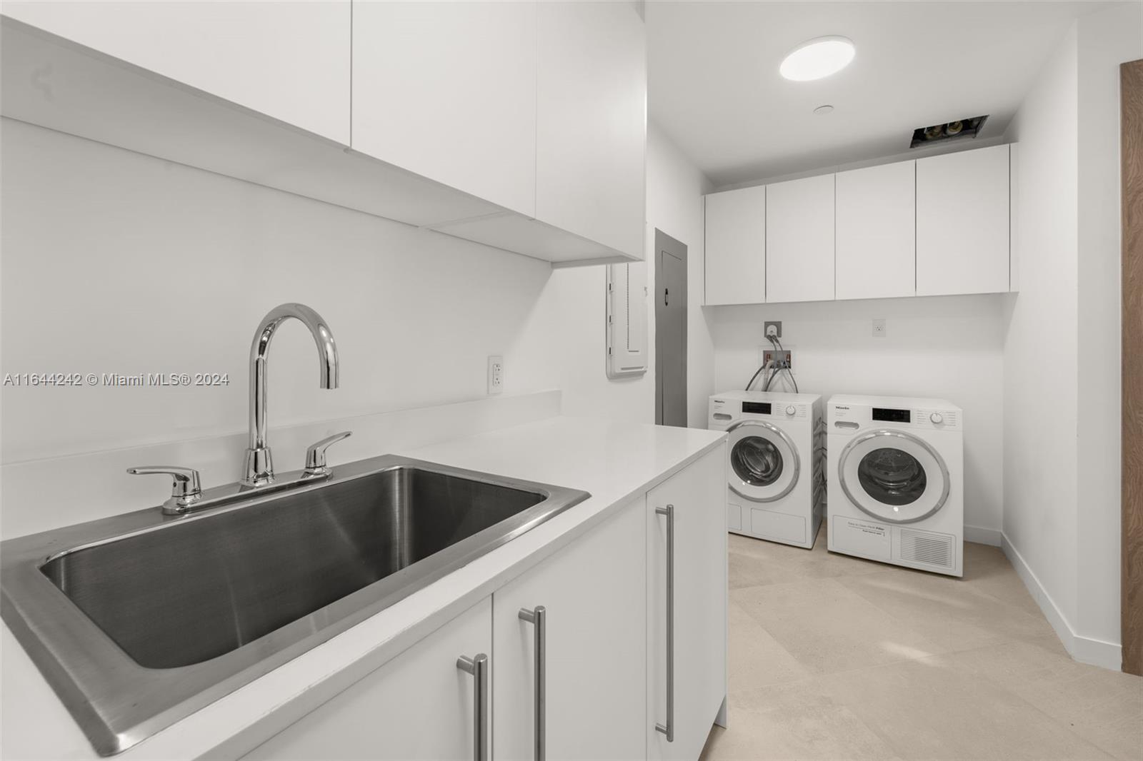 Onda Residences - Residential