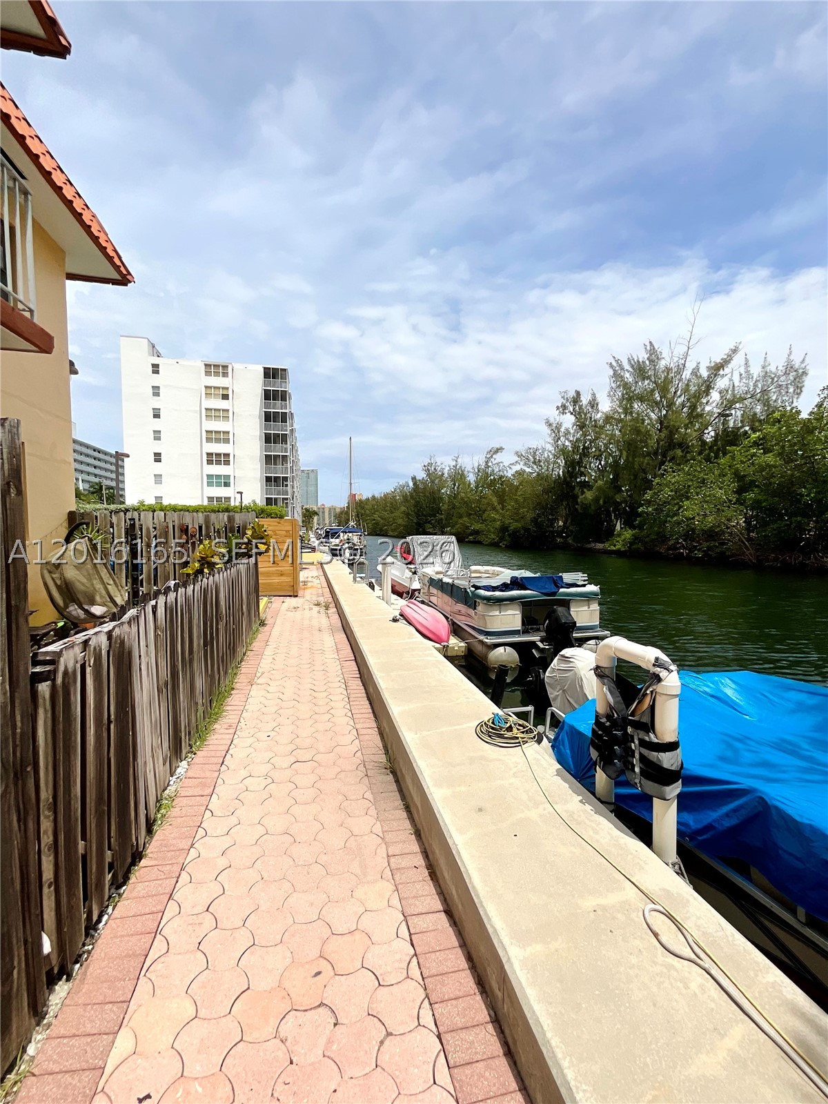 Dock