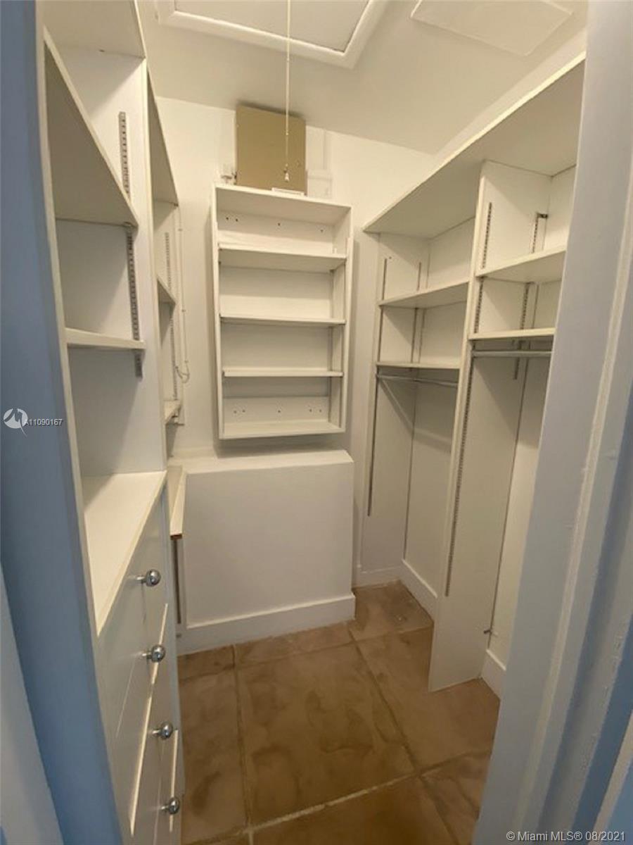 BAY HARBOR ISLAND - Residential