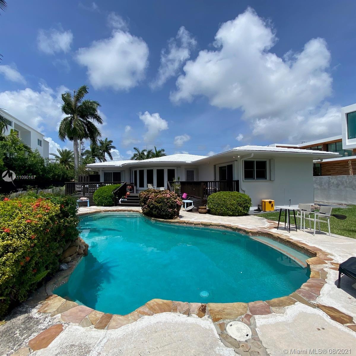 BAY HARBOR ISLAND - Residential