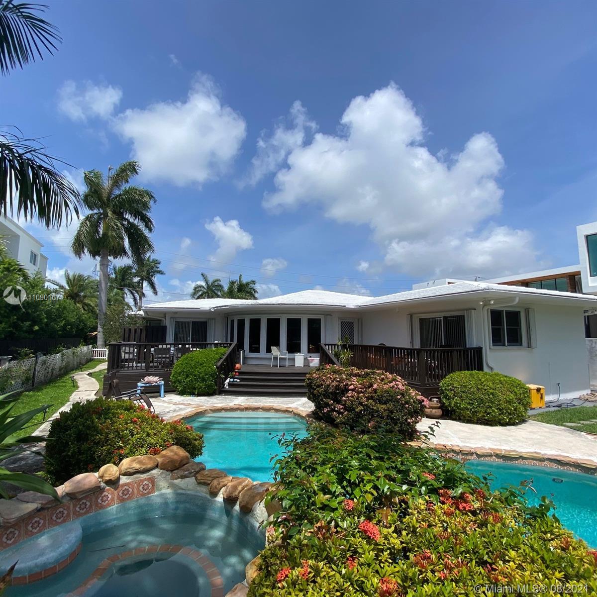 BAY HARBOR ISLAND - Residential