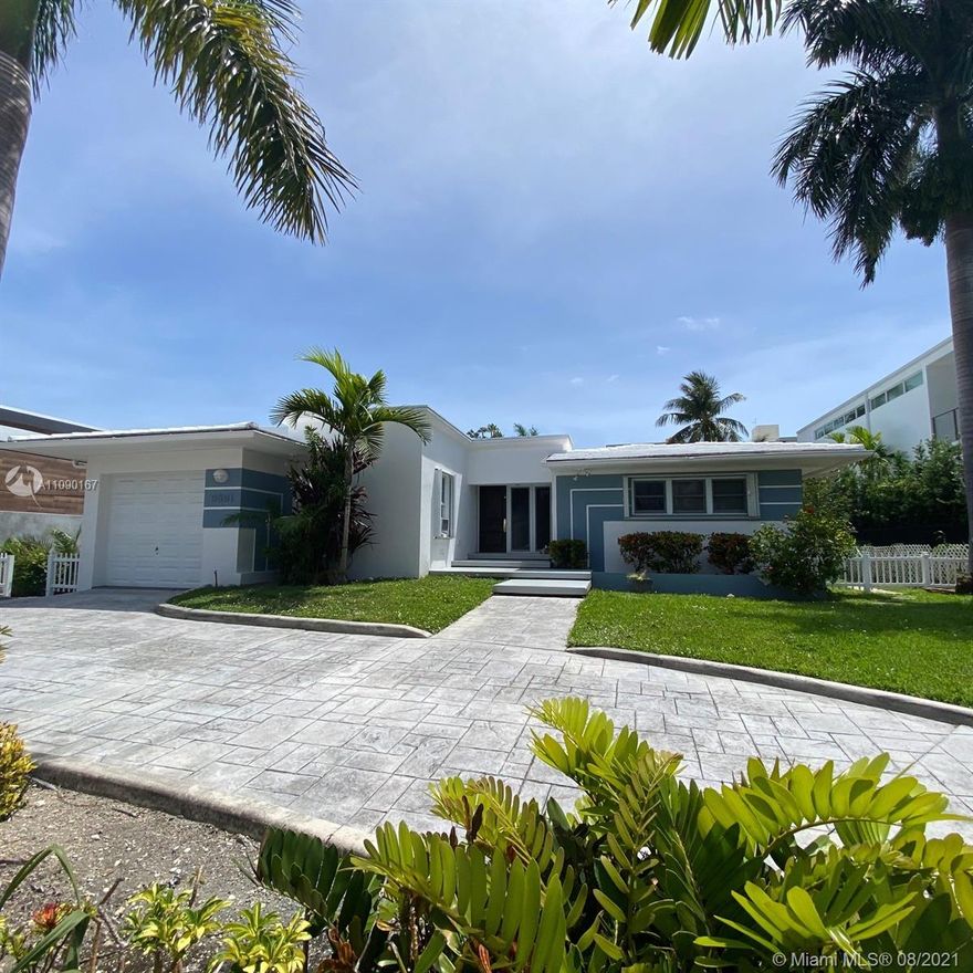 Bay harbor Islands Gem! 4 Bedroom 3 Full Baths + Garage. Walking distance to the beach, cafes, places of worship, A+ schools and Bal Harbour Shops. Paddle Board or Kayak off this amazing Dock, 75’ of Water frontage and Direct Ocean access. 
Seasonal rental price upon request.
