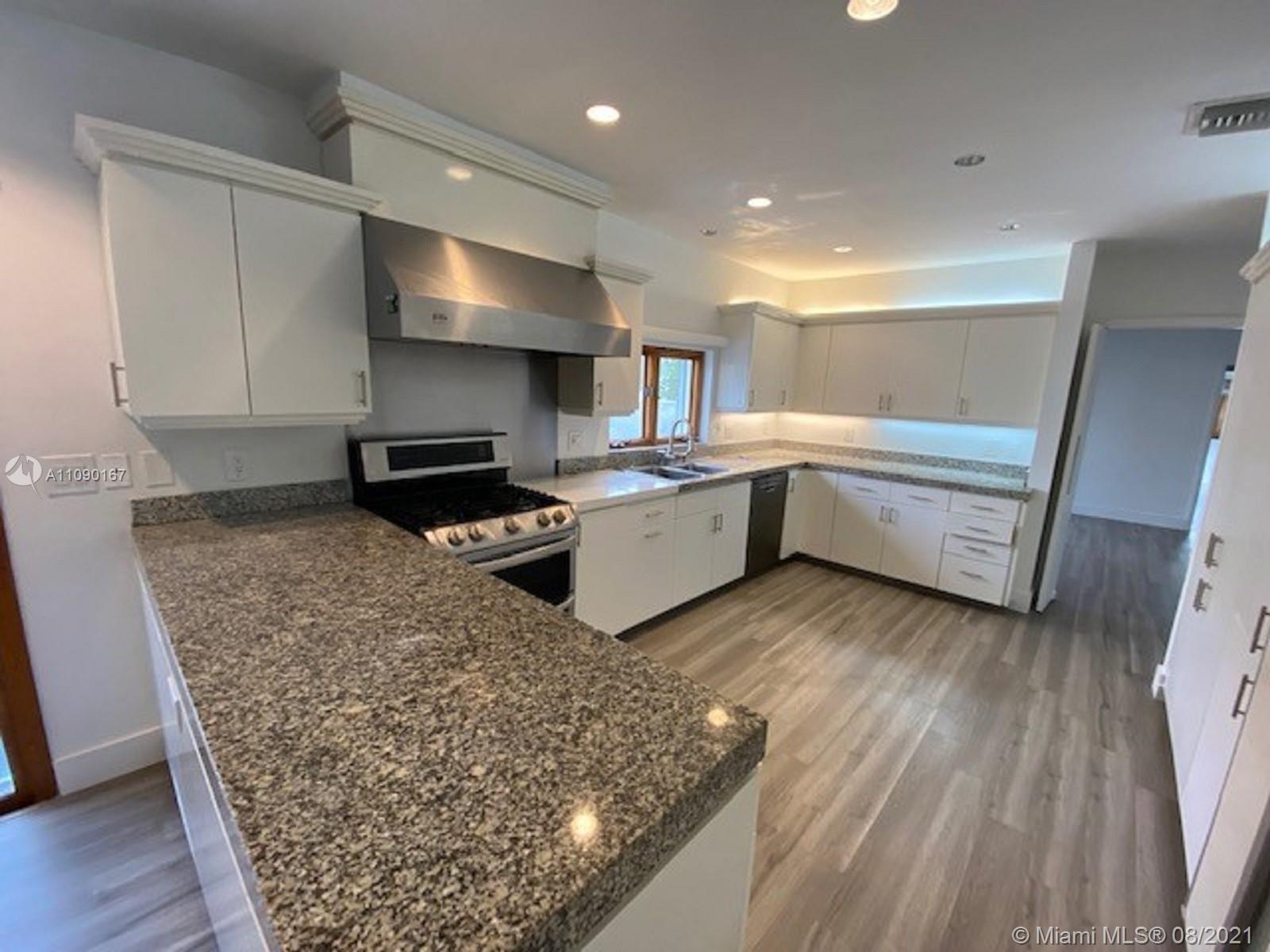 BAY HARBOR ISLAND - Residential