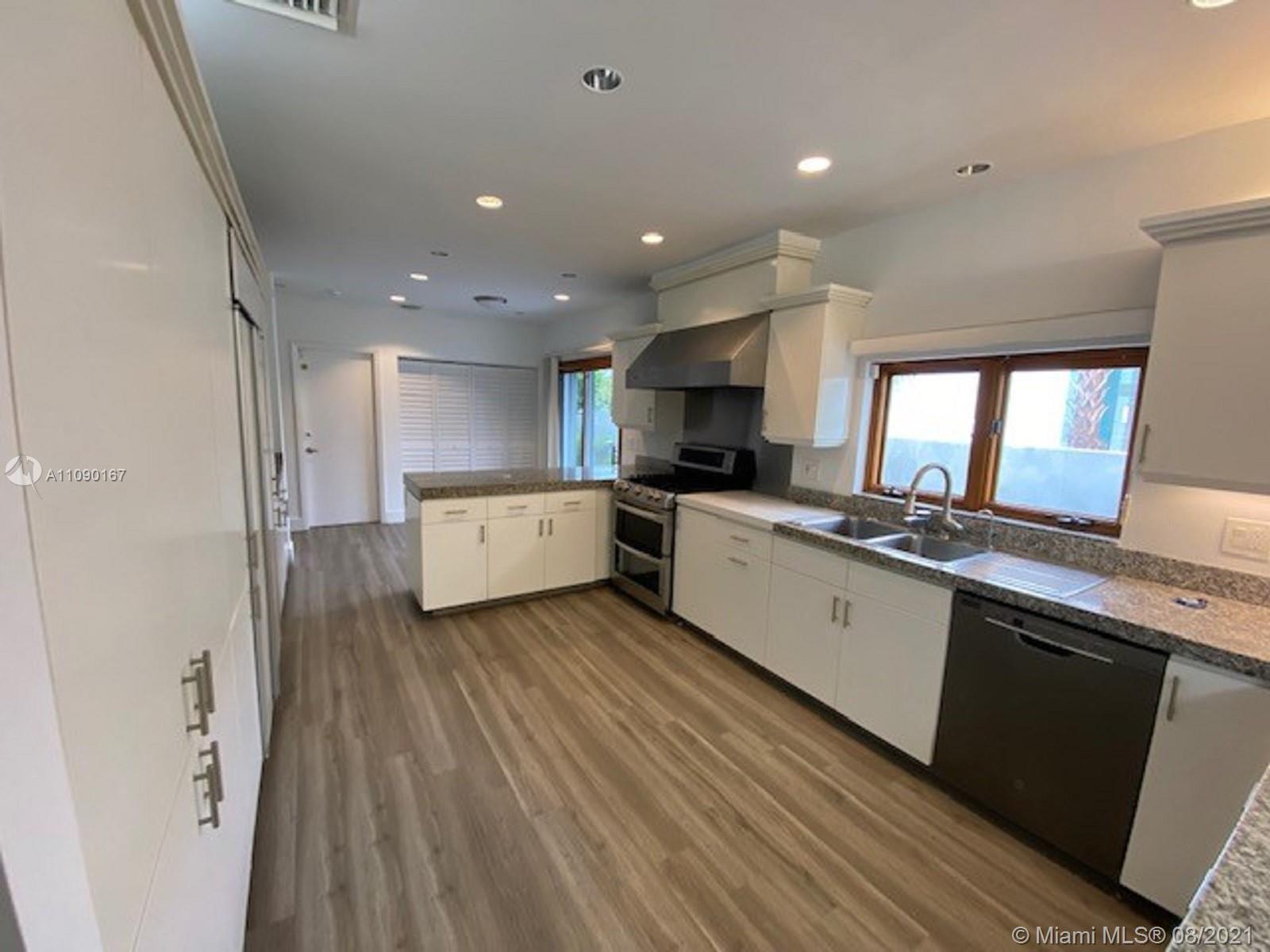 BAY HARBOR ISLAND - Residential