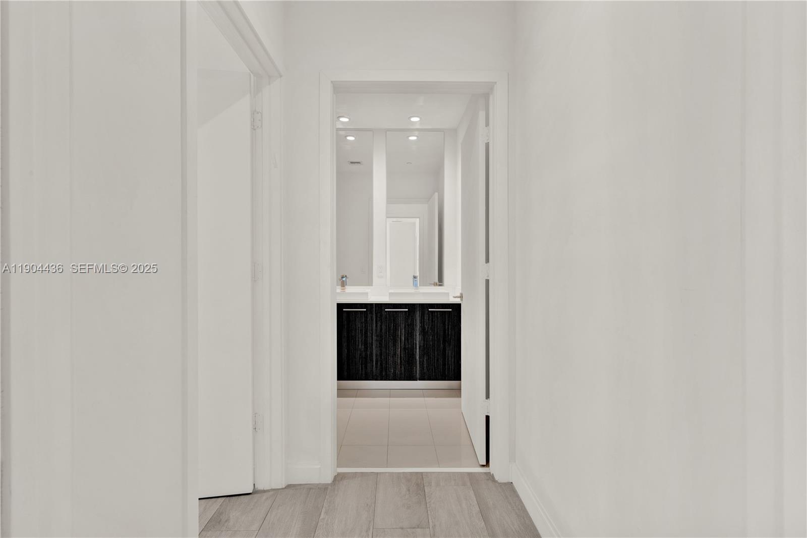 BRICKELL HEIGHTS EAST CON - Residential Lease