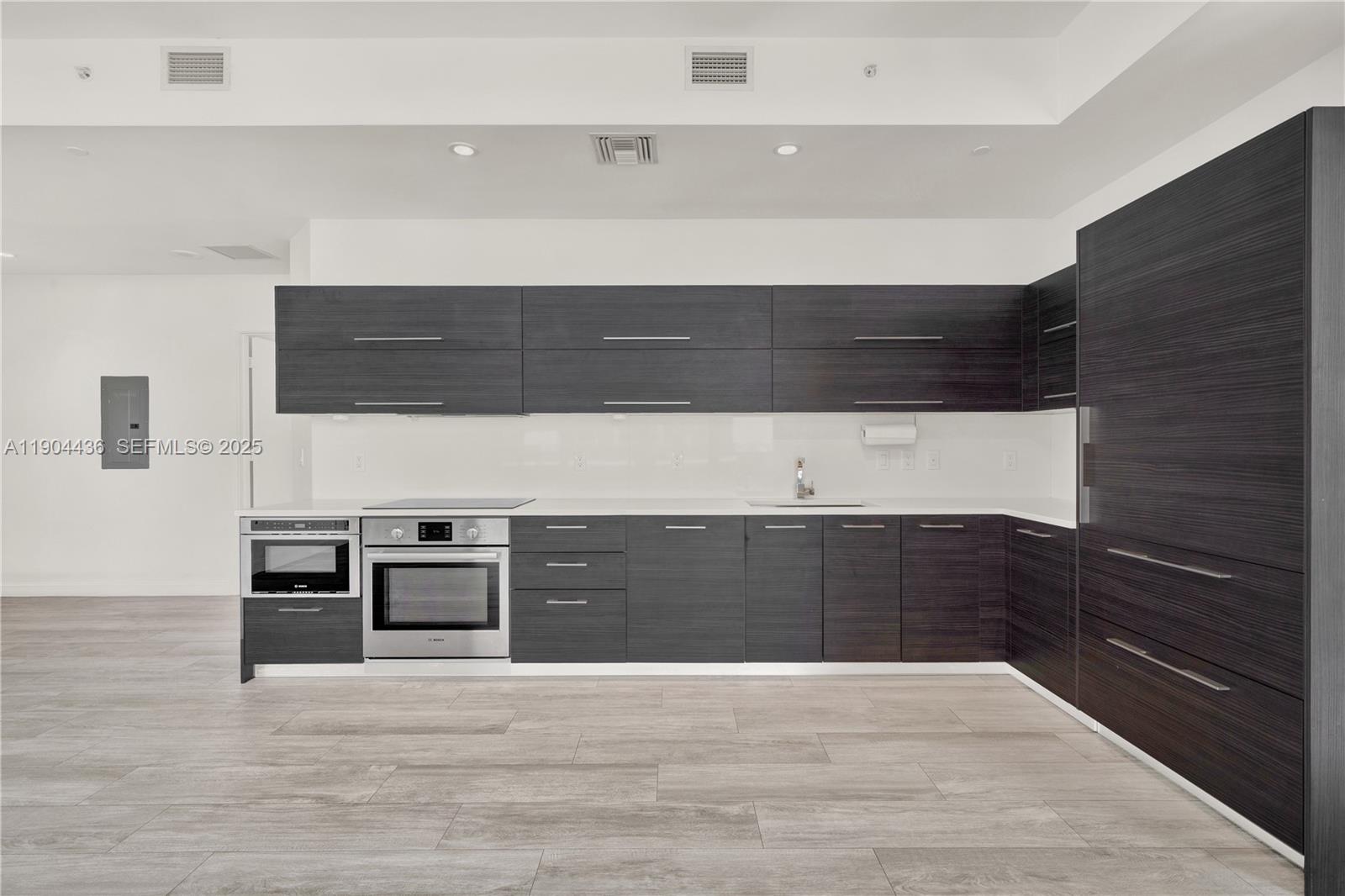 BRICKELL HEIGHTS EAST CON - Residential Lease