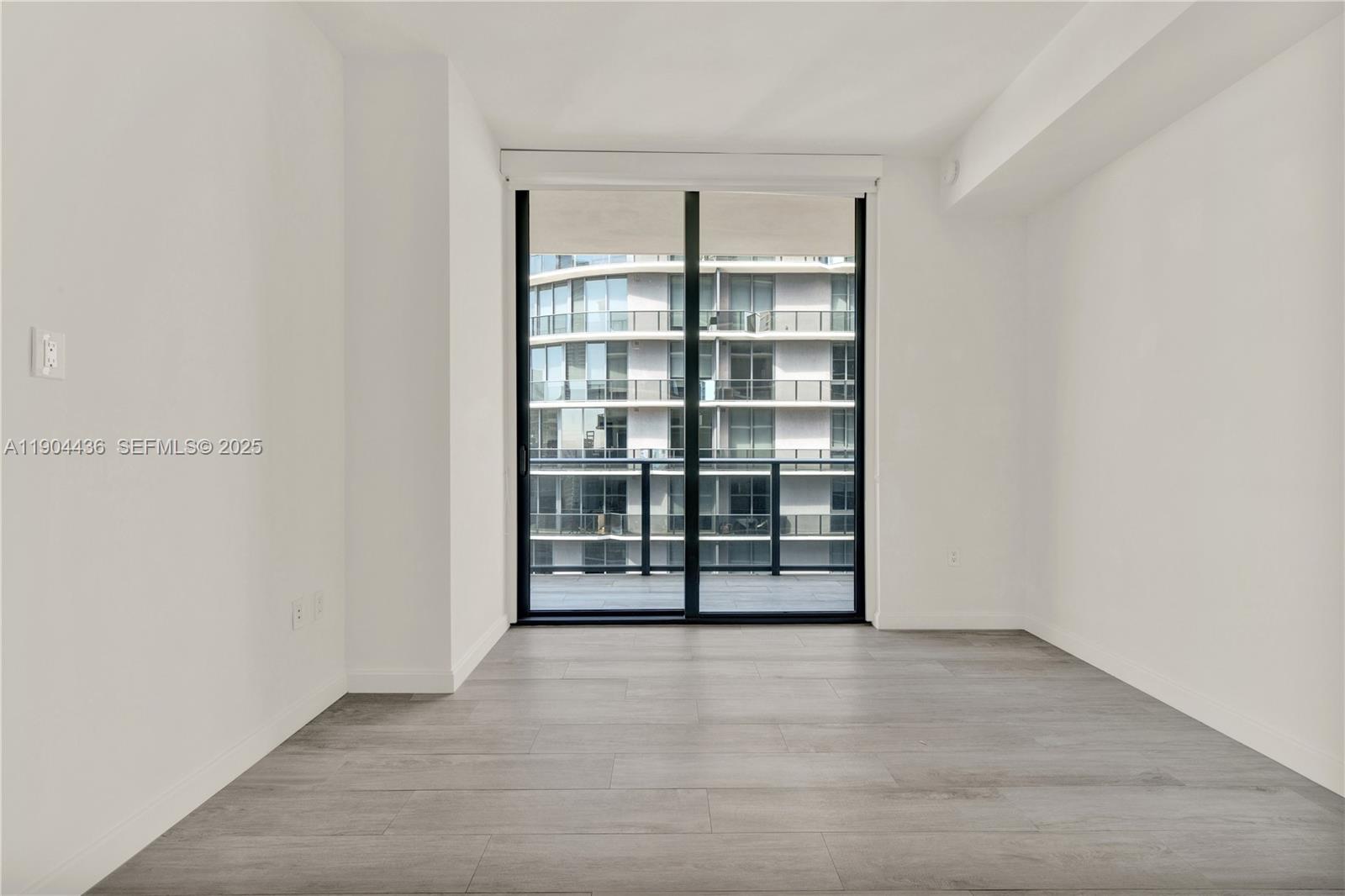 BRICKELL HEIGHTS EAST CON - Residential Lease
