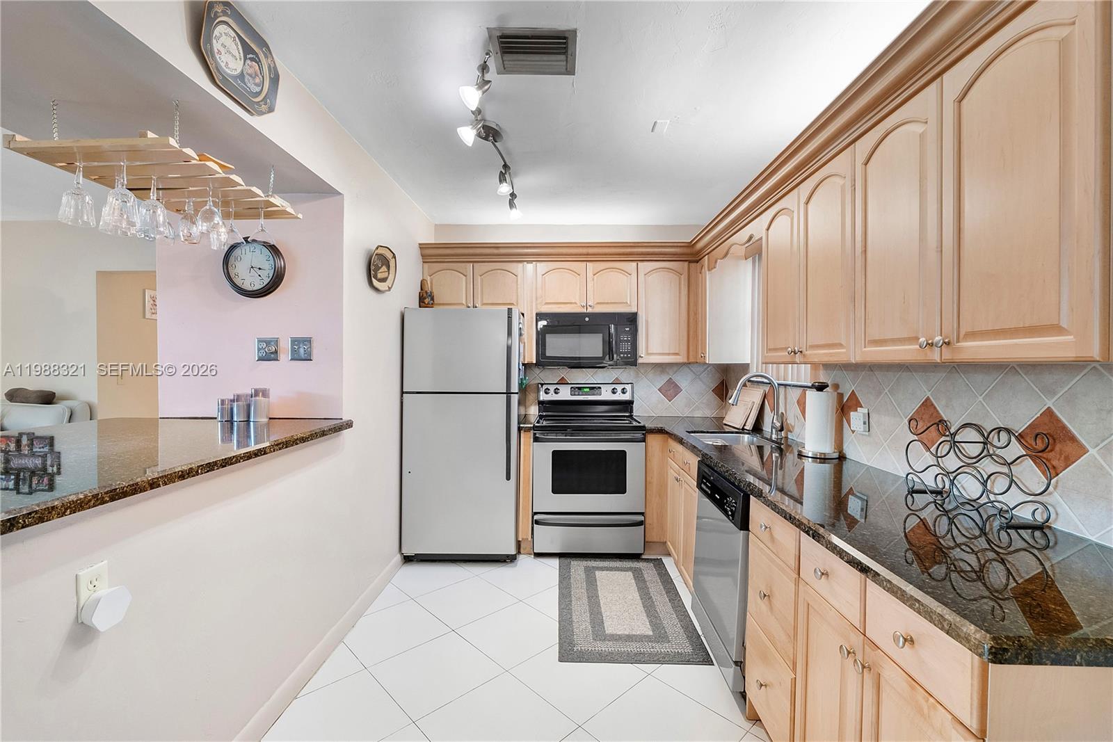 CORONET HILLS CONDO - Residential