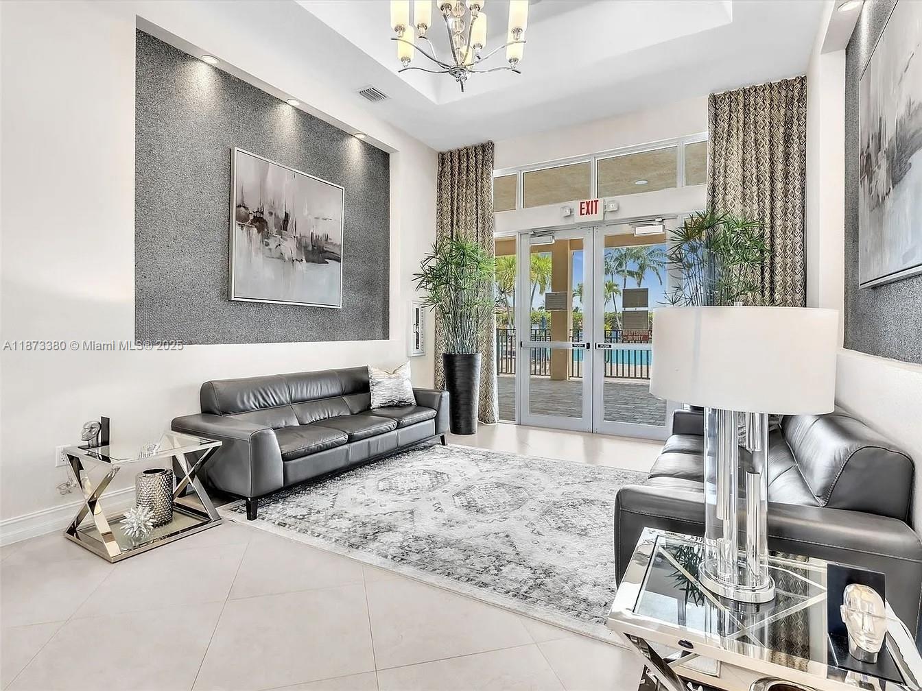 BELLAGIO VILLAS - Residential