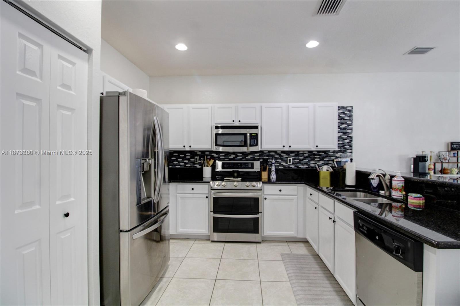 BELLAGIO VILLAS - Residential