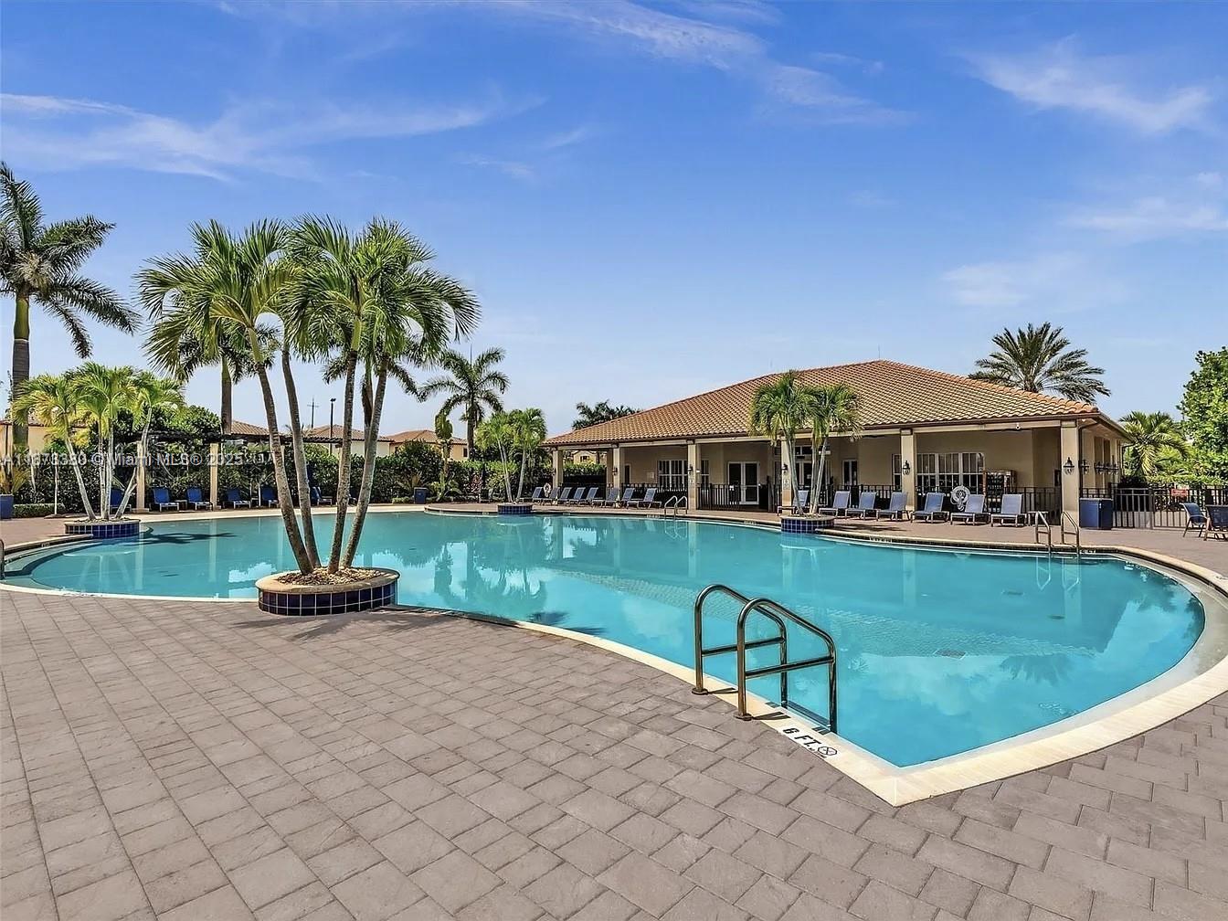 BELLAGIO VILLAS - Residential