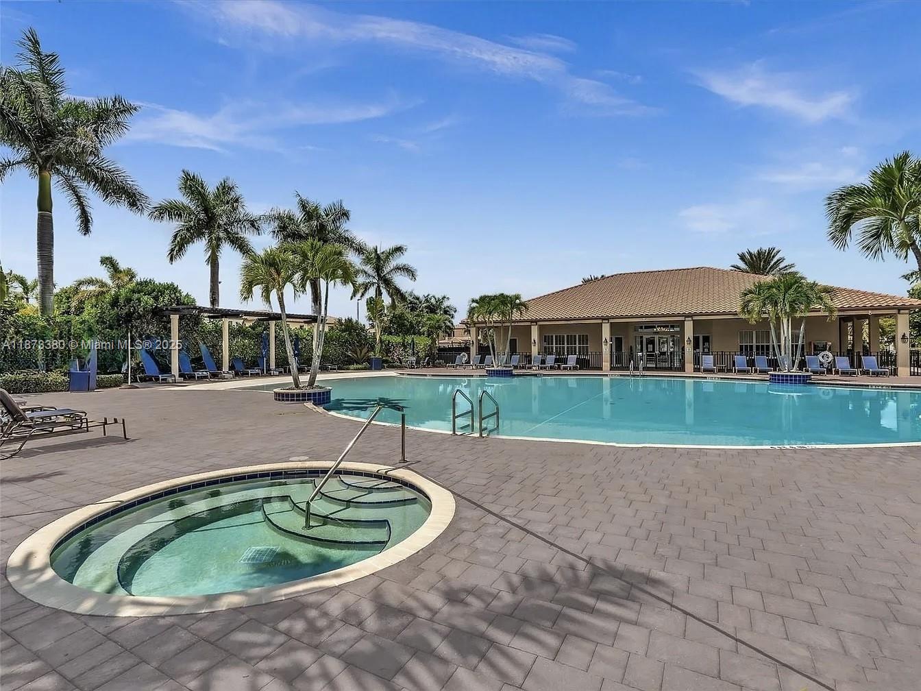 BELLAGIO VILLAS - Residential