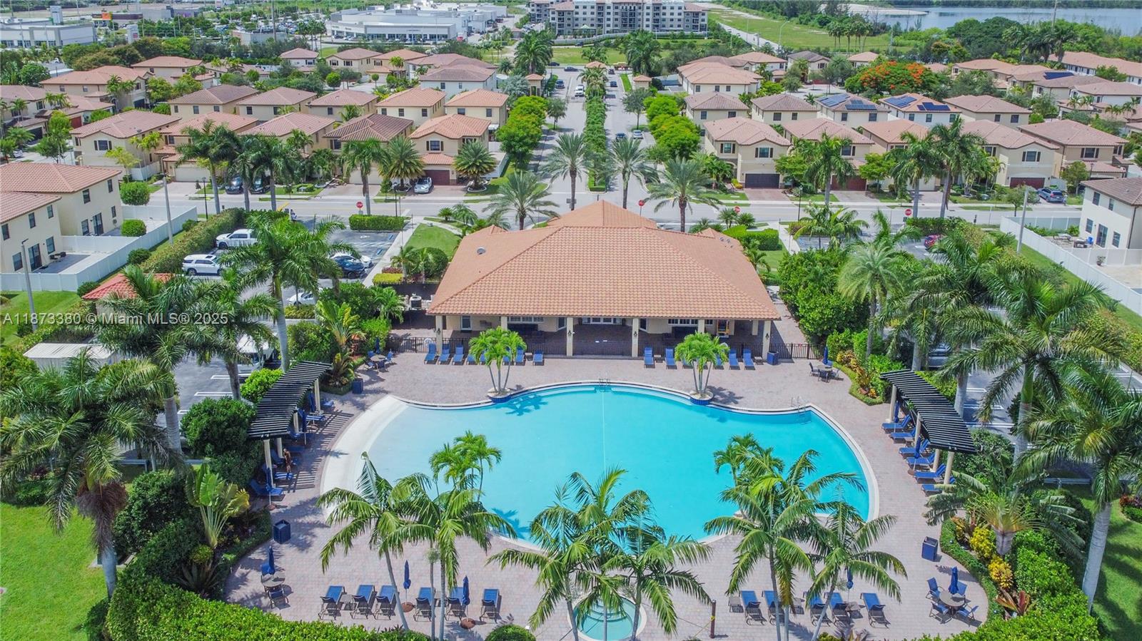 BELLAGIO VILLAS - Residential