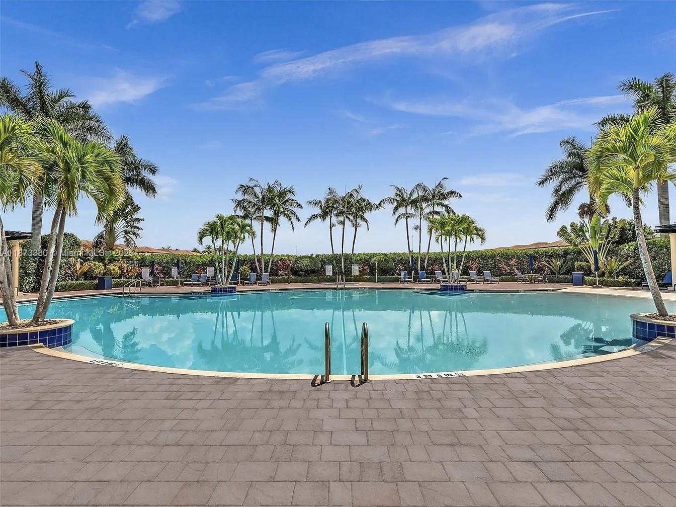 BELLAGIO VILLAS - Residential