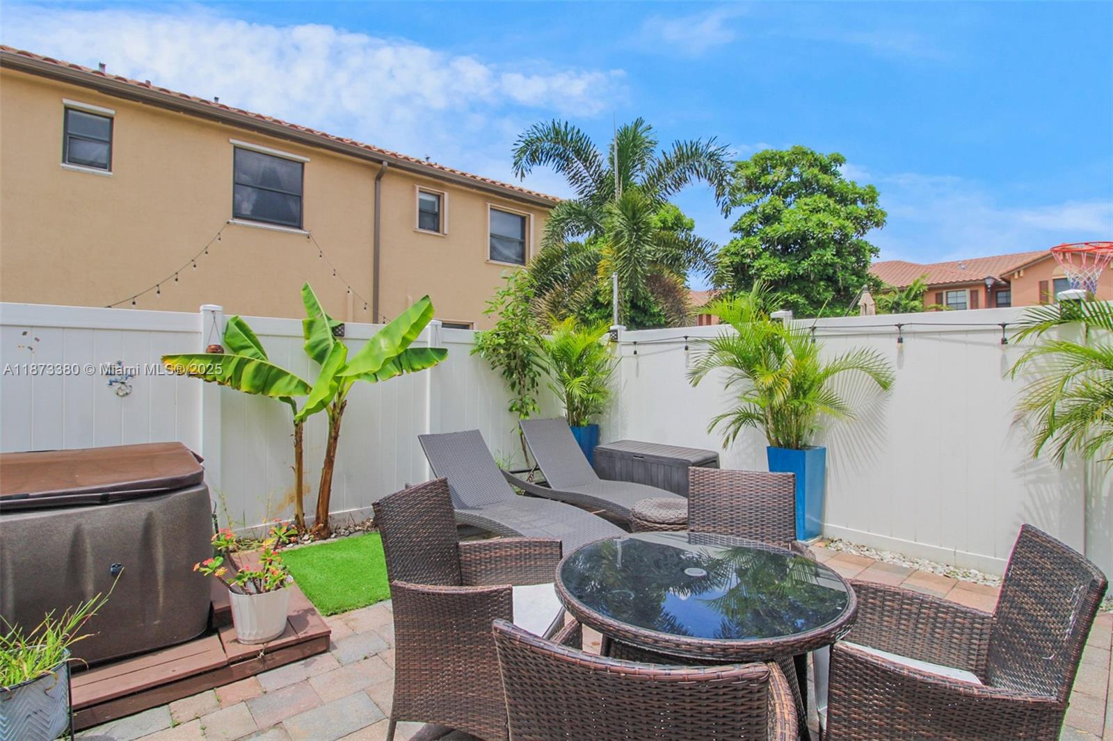 BELLAGIO VILLAS - Residential