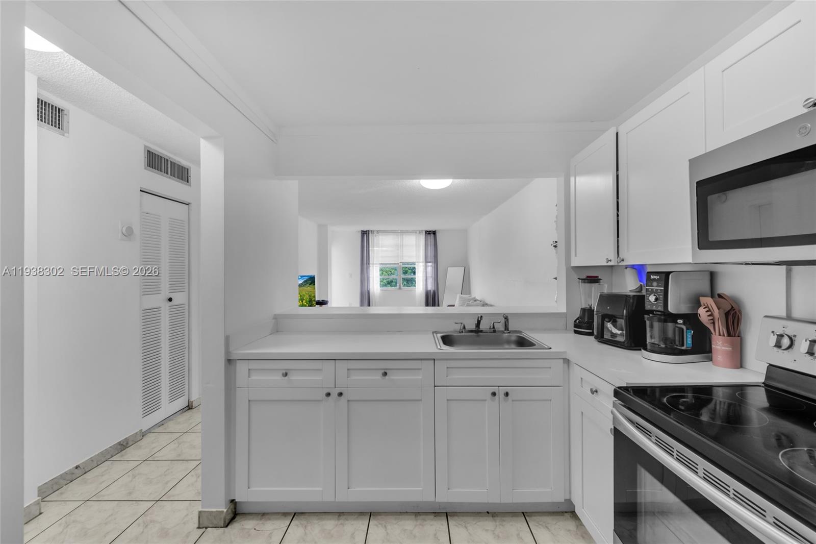 WINDWARD II CONDO - Residential