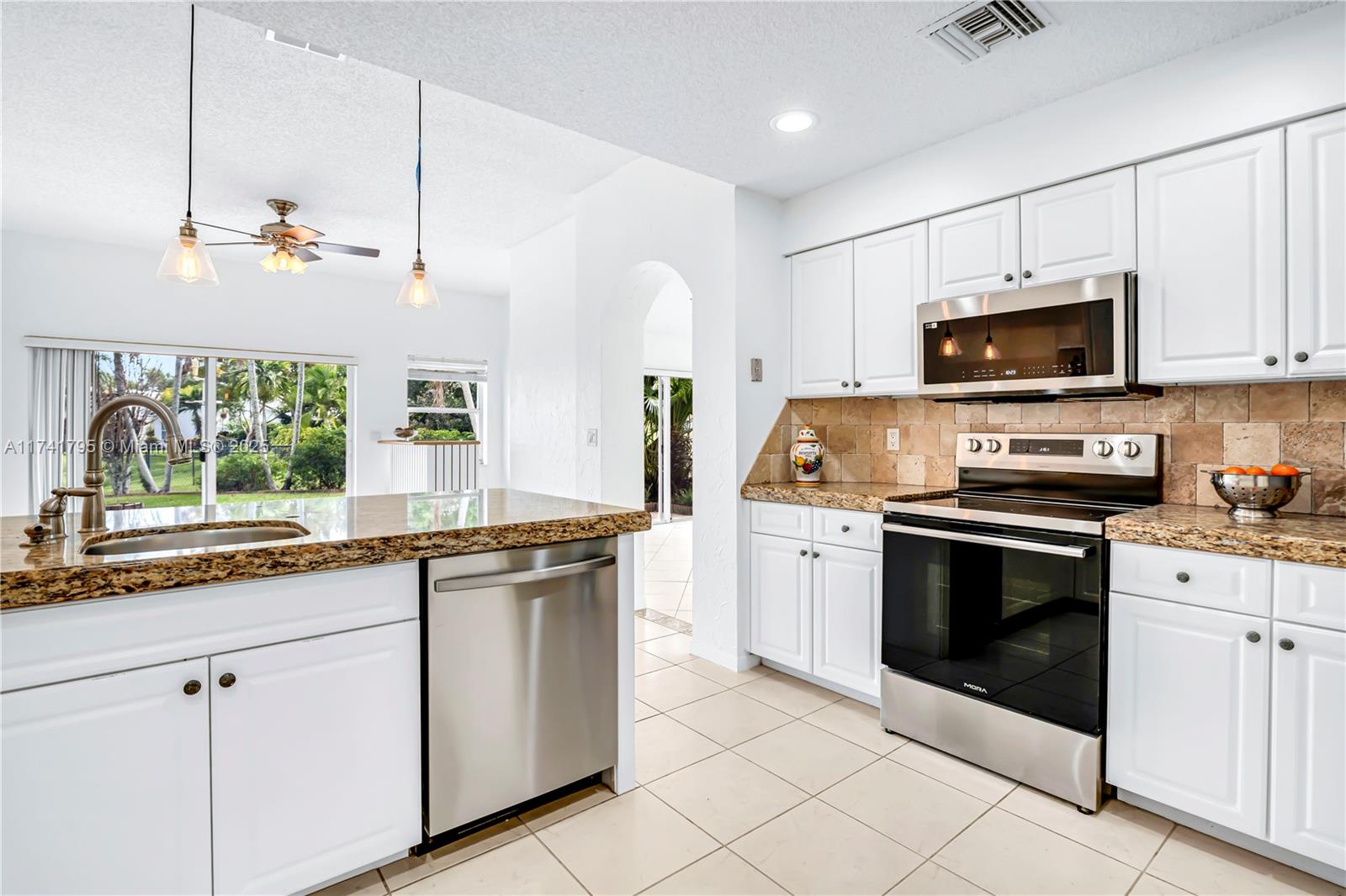 8835 S Lake Park Cir S